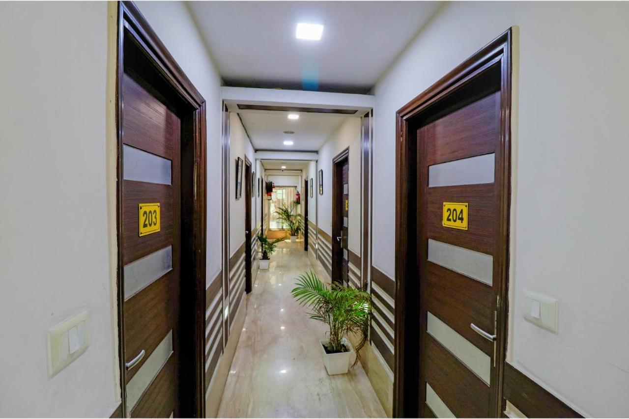 แฟ็บโฮเทล แอดไมร์ สวีท Hotel นิวเดลี ภายนอก รูปภาพ