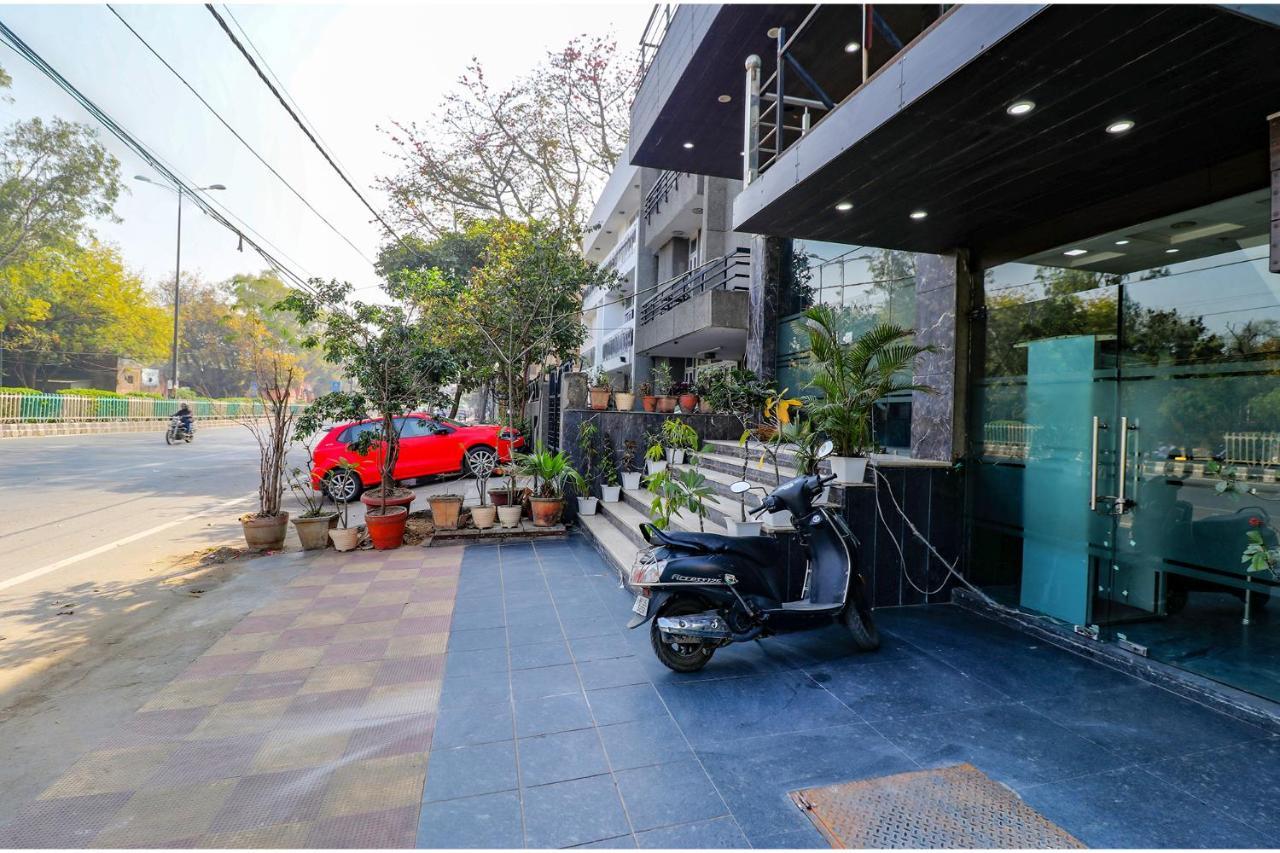 แฟ็บโฮเทล แอดไมร์ สวีท Hotel นิวเดลี ภายนอก รูปภาพ