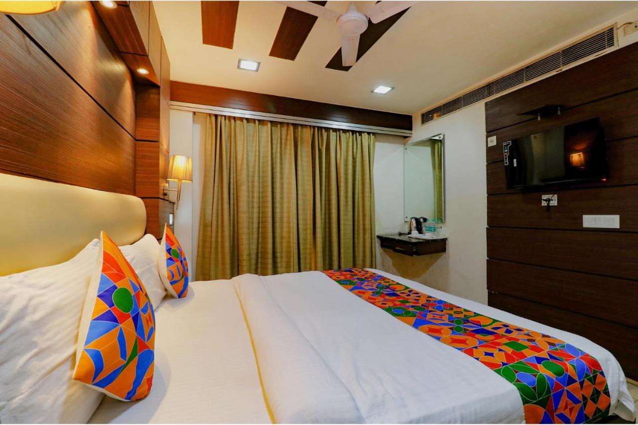 แฟ็บโฮเทล แอดไมร์ สวีท Hotel นิวเดลี ภายนอก รูปภาพ