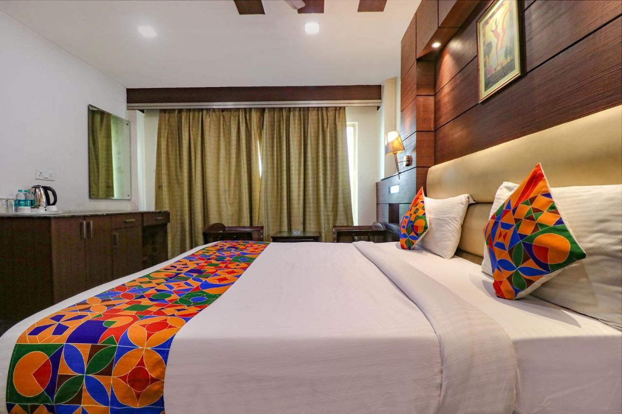 แฟ็บโฮเทล แอดไมร์ สวีท Hotel นิวเดลี ภายนอก รูปภาพ