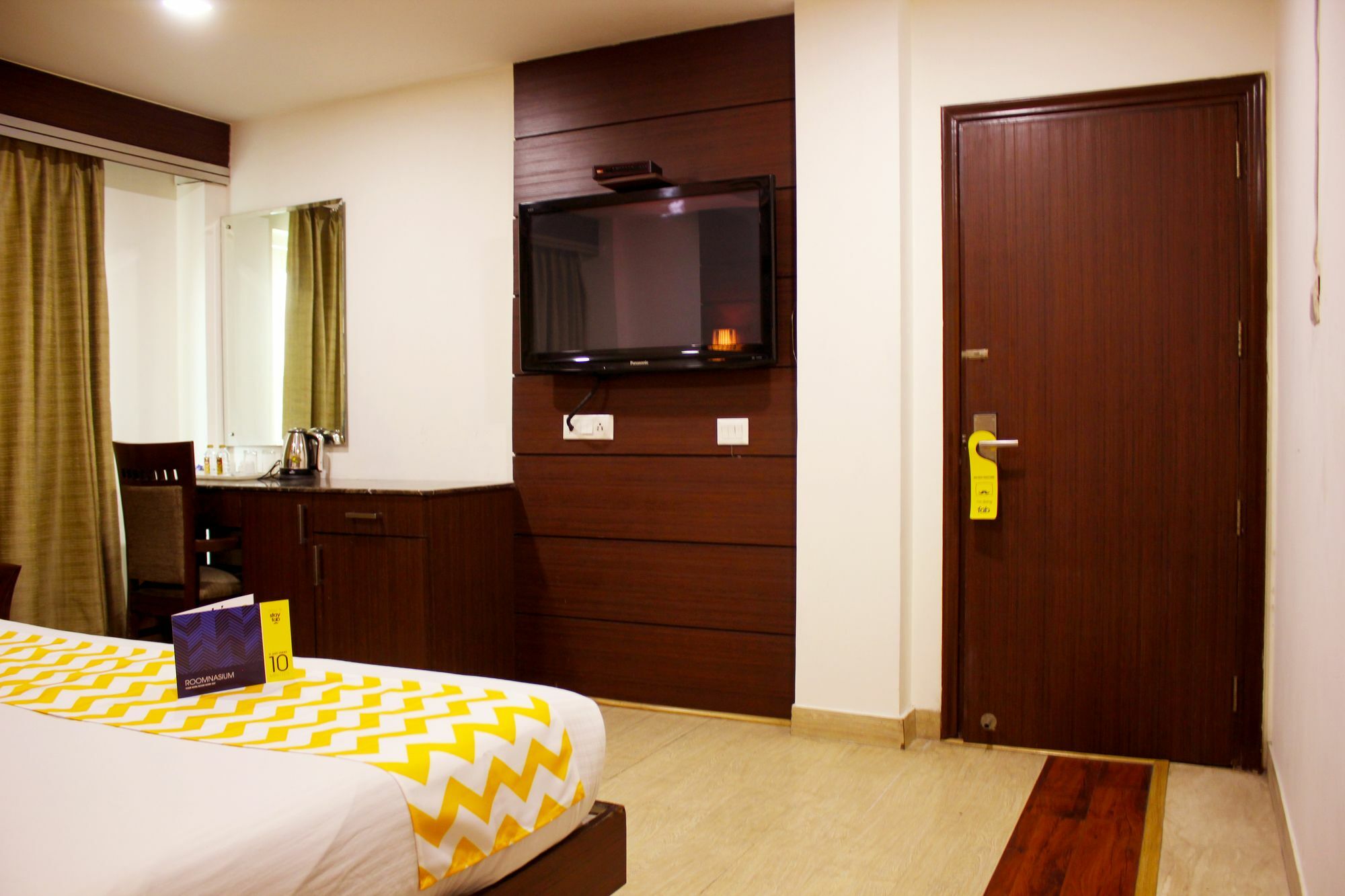แฟ็บโฮเทล แอดไมร์ สวีท Hotel นิวเดลี ภายนอก รูปภาพ